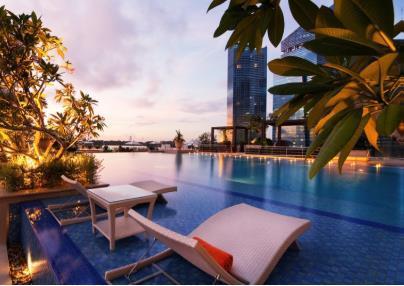 現地安心サポート付き お仕事終わりにシンガポール 羽田夜発 現地午後発 屋上のバーが人気 ザ フラトン ベイ ホテル シンガポール ご宿泊 2泊4日 送迎なし フリープラン シンガポール航空指定 ビジネスクラス 羽田発4日間シンガポールツアー