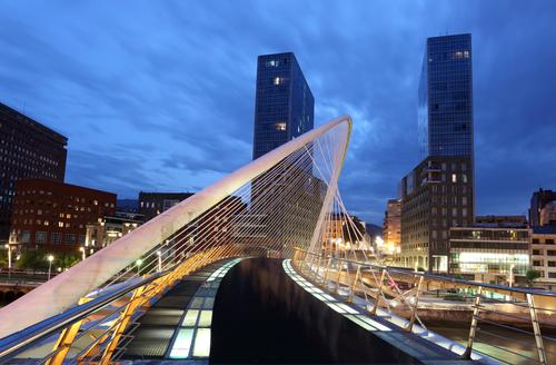 便利なホテル指定プラン スペイン王道2都市 マドリッド バルセロナ バスク地方人気都市 ビルバオ 大満足の7日間 お仕事終わりでも参加可能な深夜発 関空発 最新機材搭載のエミレーツ航空 関空発7日間バルセロナツアー 海外ツアー 国内ツアーなら 旅工房