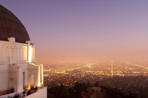 *グリフィス天文台からのL.Aの夜景！　画像提供：CA Travel & Tourism Commission